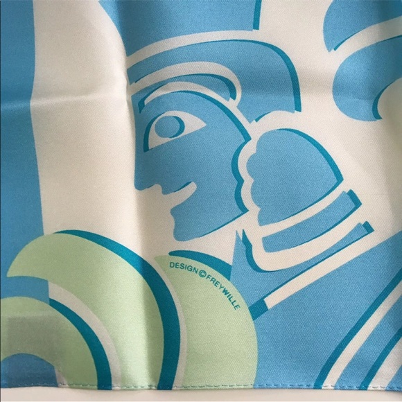 FREY WILLE SILK SCARF NWT, NIB Original Packaging, Square, 19” by 19” in… - Picture 5 of 11